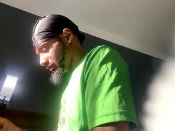 cumhere999 – webcam model profile photo Image 12