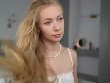 alicepussy – webcam model profile photo Image 11