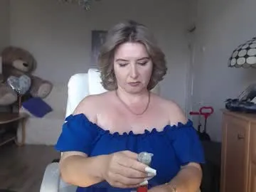 DeadButterfly – webcam model profile photo Image 10