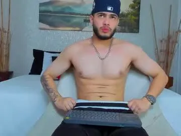 GlamGran – webcam model profile photo Image 2