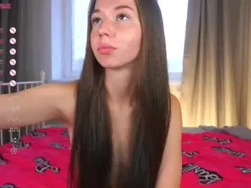 milli1983 – webcam model profile photo Image 2