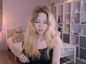 TenderLora – webcam model profile photo Image 3