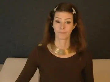 KateDivineUK – webcam model profile photo Image 14