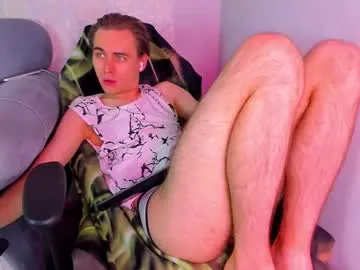 maxkaiden – webcam model profile photo Image 12