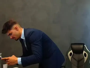 mitch28282 – webcam model profile photo Image 6