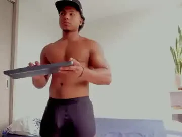 reeves_bae – webcam model profile photo Image 13