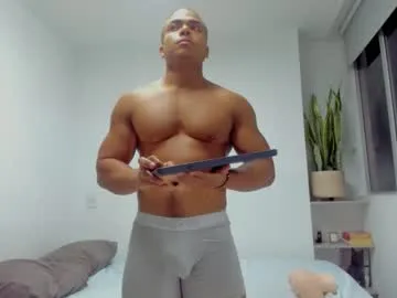 reeves_bae – webcam model profile photo Image 18