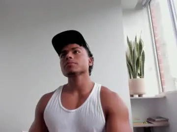 reeves_bae – webcam model profile photo Image 2