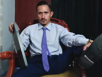 reeves_bae – webcam model profile photo Image 14