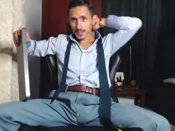 reeves_bae – webcam model profile photo Image 15