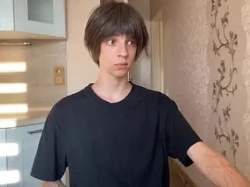 Haluley – webcam model profile photo Image 3