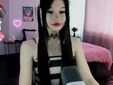 lilylanska – webcam model profile photo Image 2