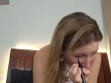 blondeangel_4u2 – webcam model profile photo Image 14