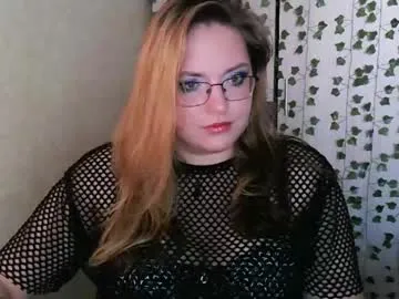 YourWitcher – webcam model profile photo Image 4