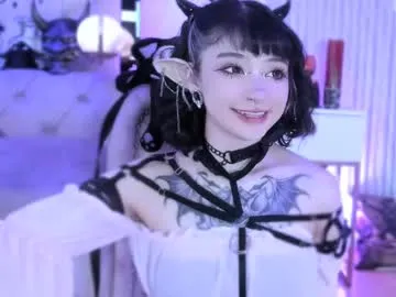 SusyBlair – webcam model profile photo Image 15