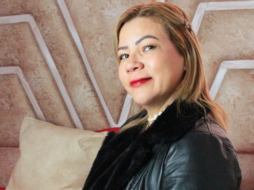 AgelaEvans – webcam model profile photo