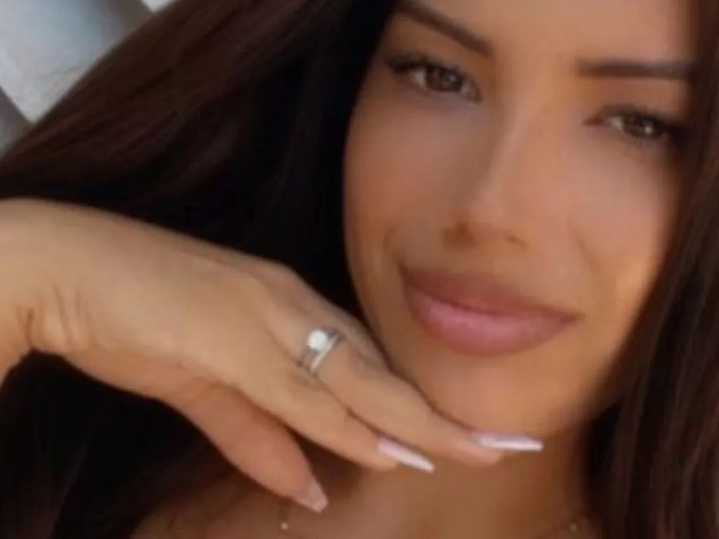 AnamiraLush – webcam model profile photo