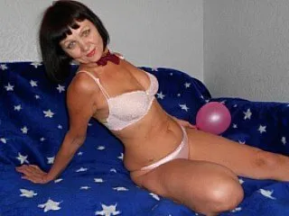 SashaVaughn – webcam model profile photo Image 2