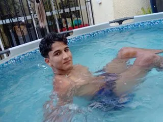 LoraDevine – webcam model profile photo Image 2