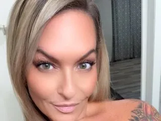 SashaVaughn – webcam model profile photo Image 3