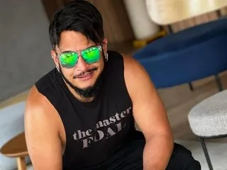 AAASuck – webcam model profile photo Image 4