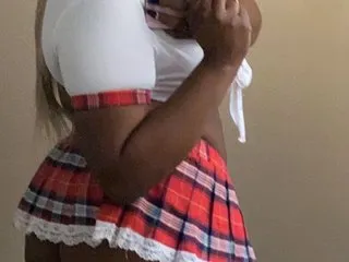 MinniMia – webcam model profile photo Image 2