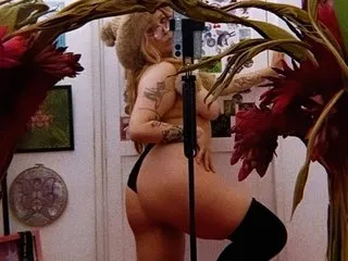 ManelikBlondee – webcam model profile photo Image 7