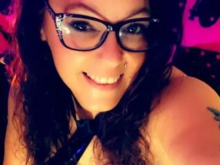 UKRaunchyRobyn – webcam model profile photo Image 2