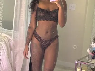 Kylieloveskink Image 2