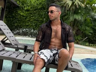 Donovan_Desmond – webcam model profile photo Image 2