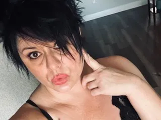 British_EmJess – webcam model profile photo Image 2