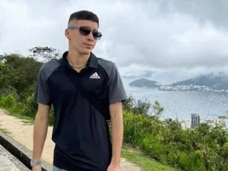 PoollParty – webcam model profile photo