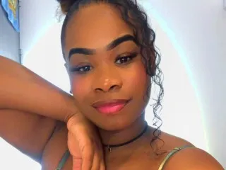 SaraiEvans – webcam model profile photo