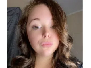 saraloverays – webcam model profile photo Image 2