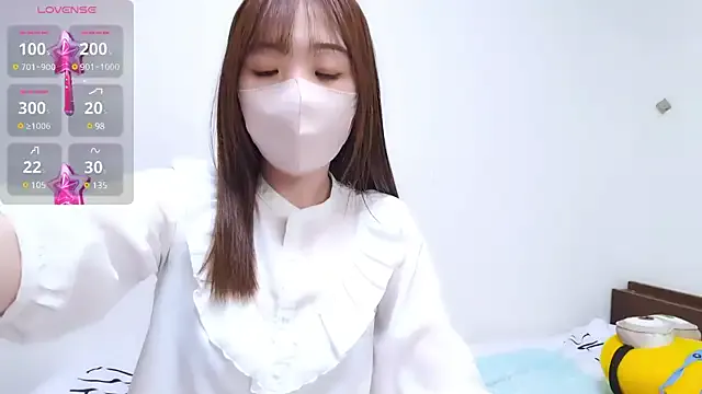 SashaVaughn – webcam model profile photo Image 2