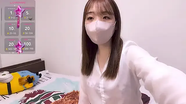 SashaVaughn – webcam model profile photo Image 5