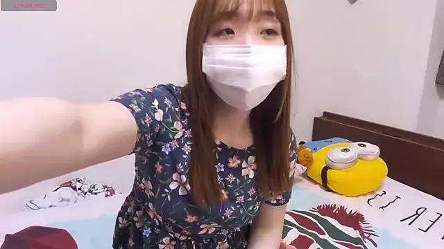 SashaVaughn – webcam model profile photo Image 9