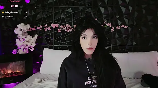 DeadButterfly – webcam model profile photo Image 8