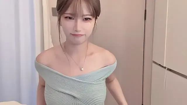 Eva-Bella – webcam model profile photo Image 6