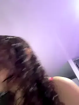 LeilaNightova – webcam model profile photo Image 12