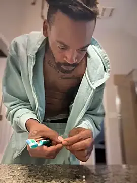 KateDivineUK – webcam model profile photo Image 18