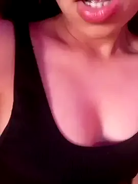 BlondeScarlettx – webcam model profile photo Image 4