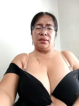 British_EmJess – webcam model profile photo Image 5