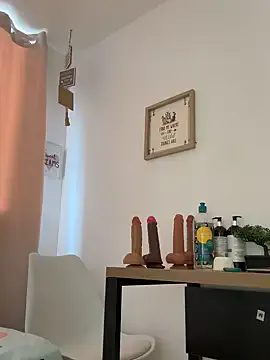 BlondeScarlettx – webcam model profile photo Image 3