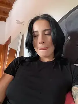 MartinaCroxx – webcam model profile photo Image 12