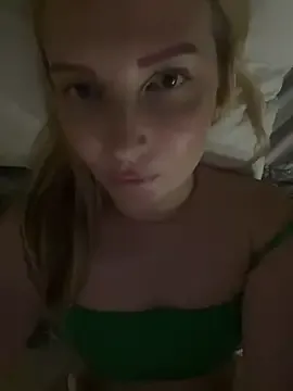 BlondeScarlettx – webcam model profile photo Image 4