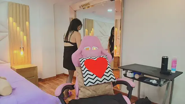 Aurora-Brown – webcam model profile photo Image 6