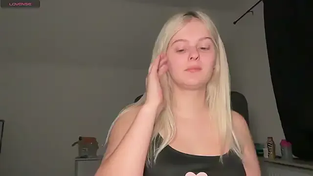 franksalise – webcam model profile photo Image 15