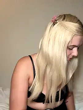 franksalise – webcam model profile photo Image 2