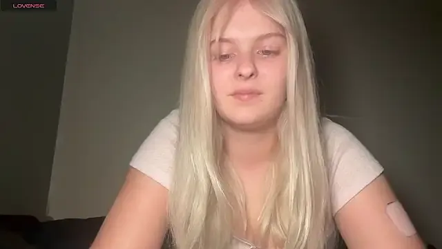 franksalise – webcam model profile photo Image 5